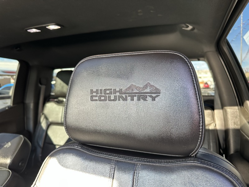 Chevrolet Silverado 1500 4WD Crew Cab 147" High Country 2019