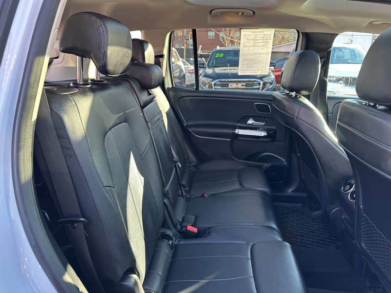 Mercedes-Benz GLB GLB 250 4MATIC SUV 2021