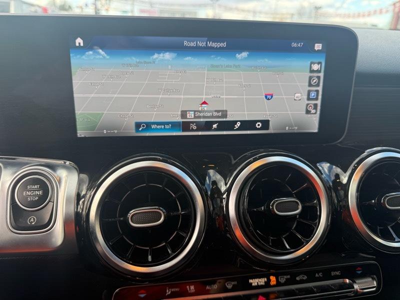 Mercedes-Benz GLB GLB 250 4MATIC SUV 2021