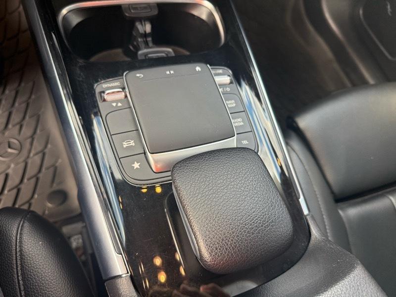 Mercedes-Benz GLB GLB 250 4MATIC SUV 2021