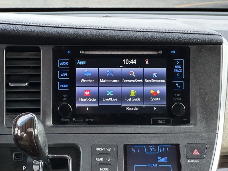 Toyota Sienna XLE Auto Access Seat FWD 7-Passenger (Natl) 2017