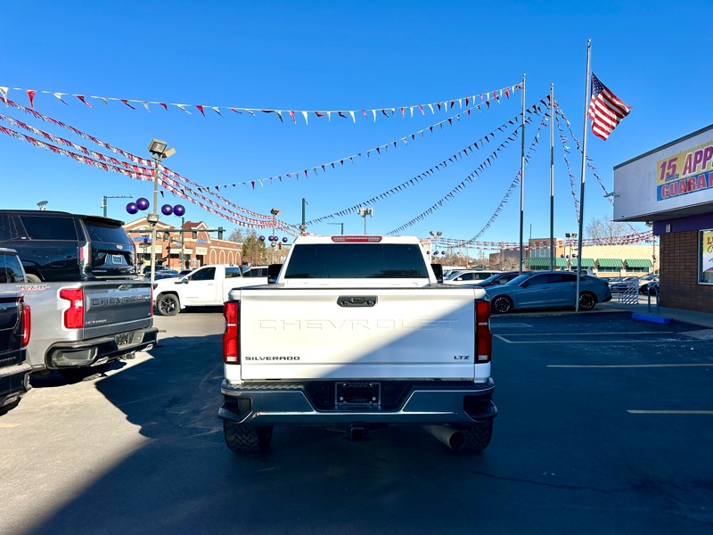 Chevrolet Silverado 2500HD 4WD Crew Cab 159" LTZ 2024