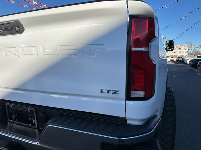 Chevrolet Silverado 2500HD 4WD Crew Cab 159" LTZ 2024