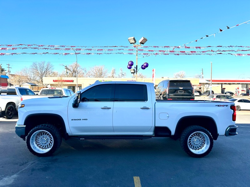 Chevrolet Silverado 2500HD 4WD Crew Cab 159" LTZ 2024