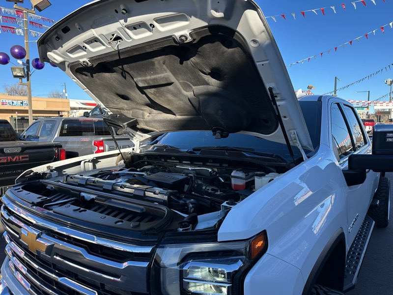 Chevrolet Silverado 2500HD 4WD Crew Cab 159" LTZ 2024