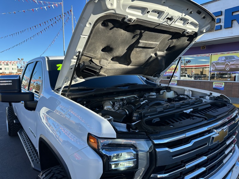 Chevrolet Silverado 2500HD 4WD Crew Cab 159" LTZ 2024