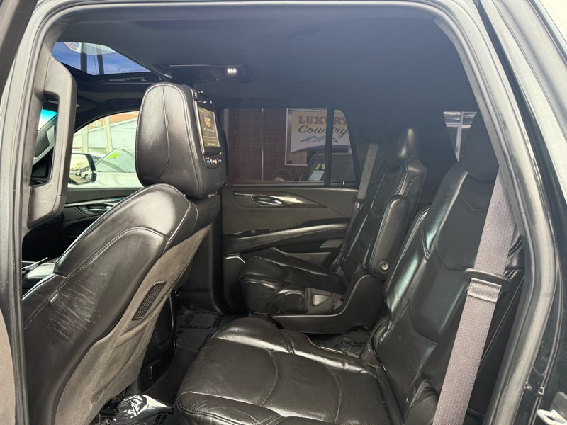 Cadillac Escalade 4WD 4dr Platinum 2016