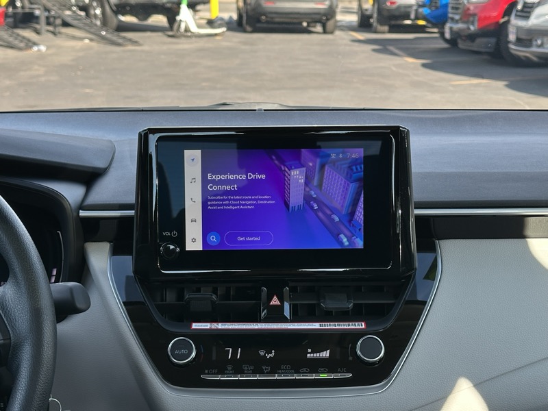 Toyota Corolla LE CVT (Natl) 2026