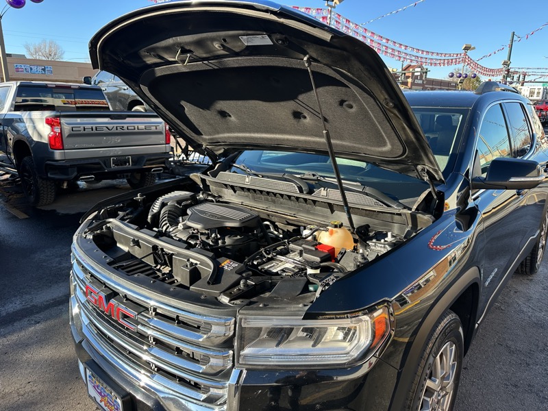 GMC Acadia AWD 4dr SLT 2021