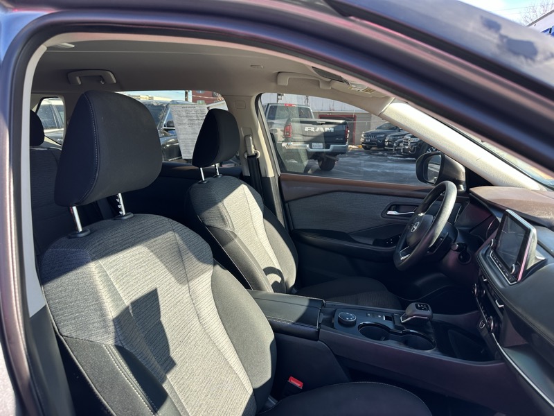 Nissan Rogue AWD SV 2023