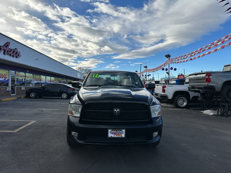 Dodge 1500 2WD Reg Cab 120.5" Express 2012