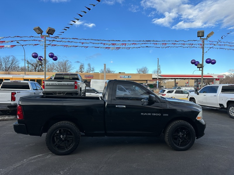 Dodge 1500 2WD Reg Cab 120.5" Express 2012