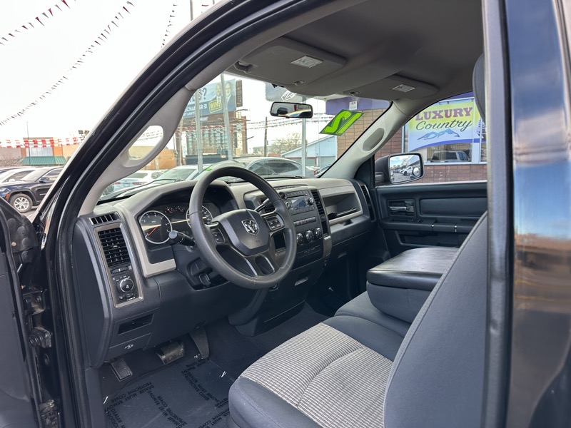 Dodge 1500 2WD Reg Cab 120.5" Express 2012