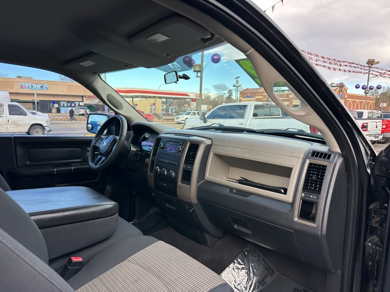 Dodge 1500 2WD Reg Cab 120.5" Express 2012