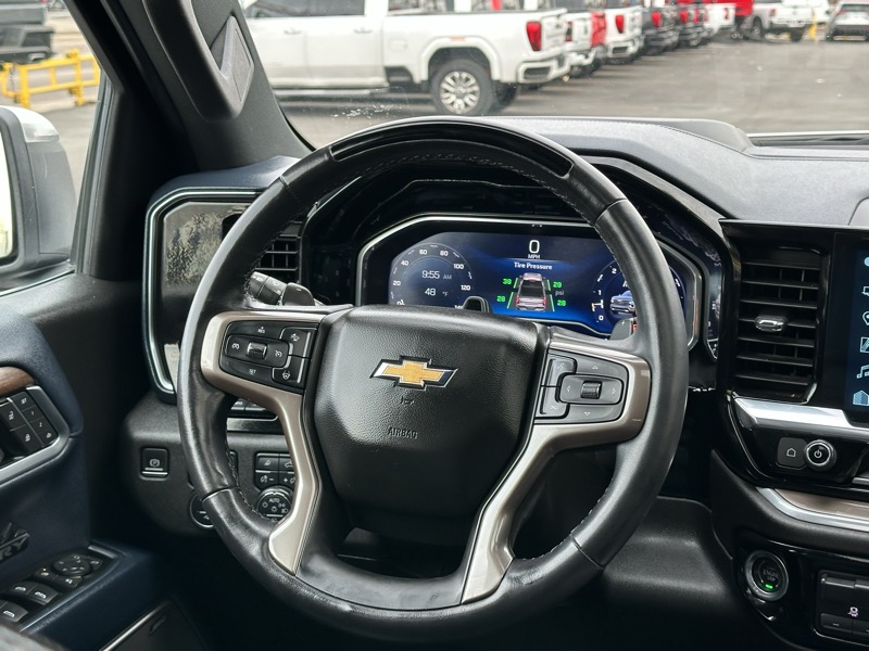 Chevrolet Silverado 1500 4WD Crew Cab 147" High Country 2022