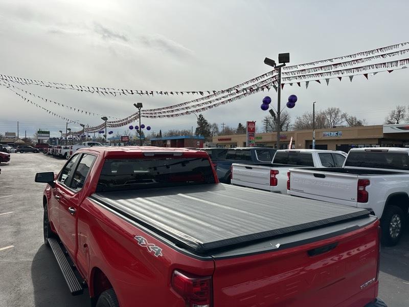 Chevrolet Silverado 1500 4WD Crew Cab 157" Custom 2022