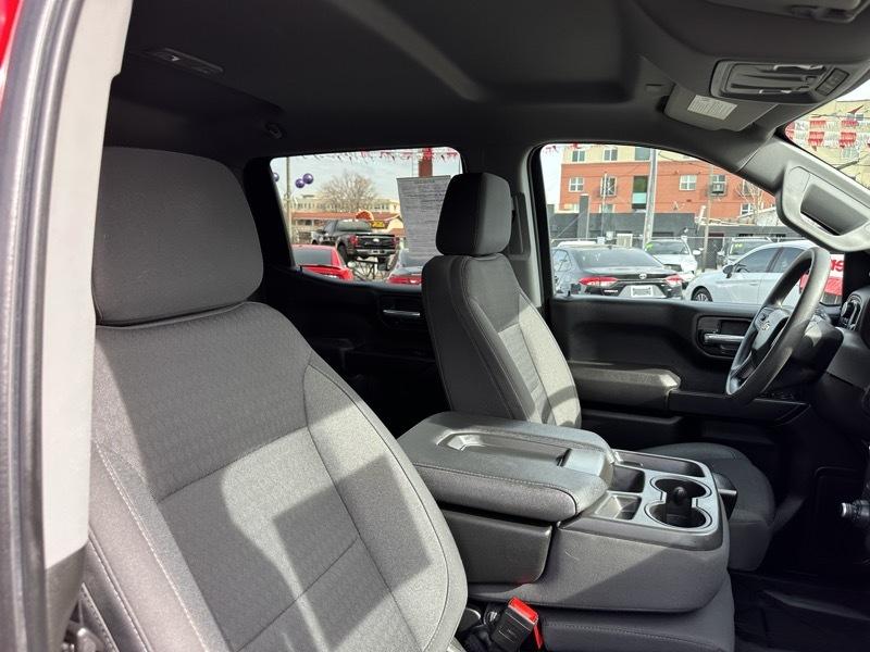 Chevrolet Silverado 1500 4WD Crew Cab 157" Custom 2022