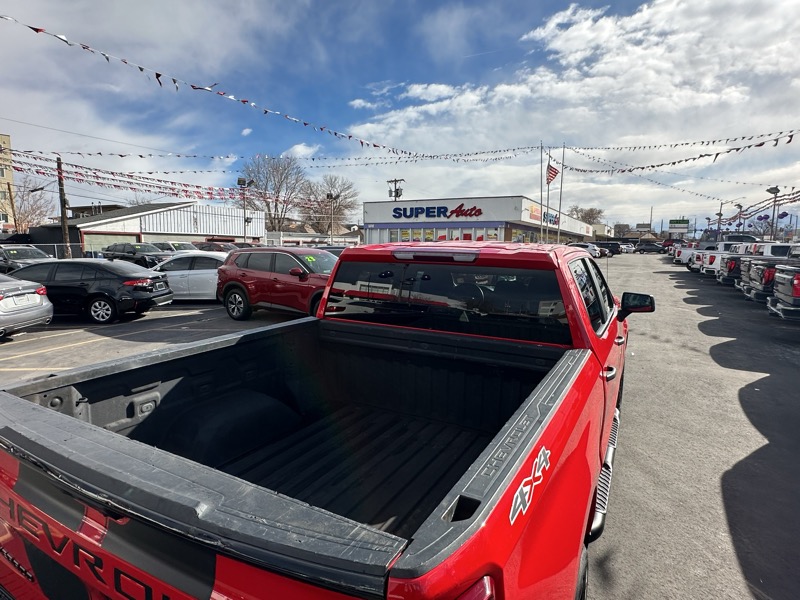 Chevrolet Silverado 1500 4WD Crew Cab 147" Custom 2023