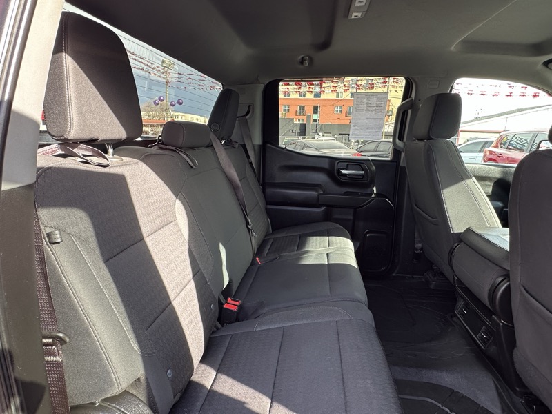 Chevrolet Silverado 1500 4WD Crew Cab 147" Custom 2023