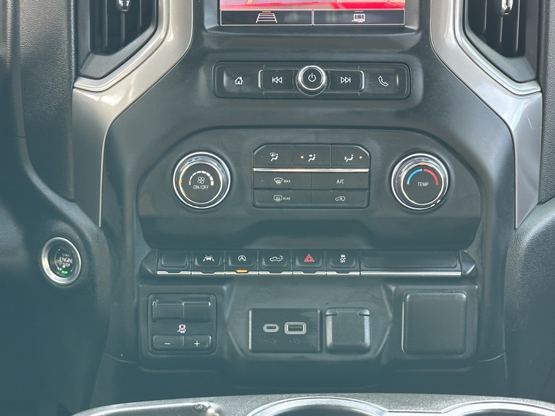 Chevrolet Silverado 1500 4WD Crew Cab 147" Custom 2023