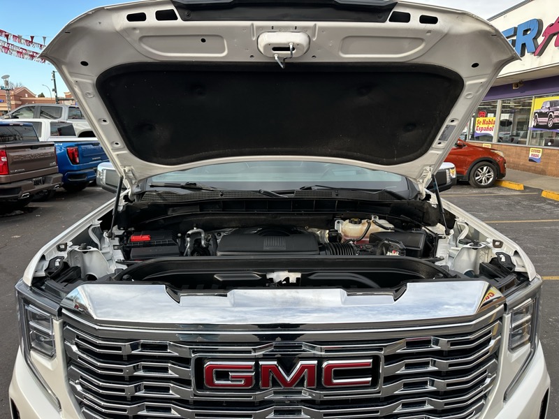 GMC Sierra 1500 4WD Crew Cab 147" Denali 2023