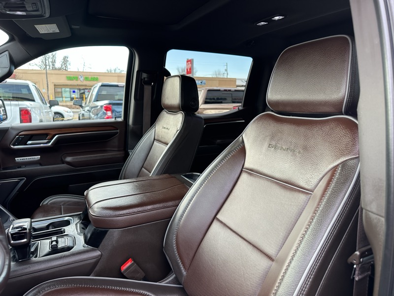 GMC Sierra 1500 4WD Crew Cab 147" Denali 2023