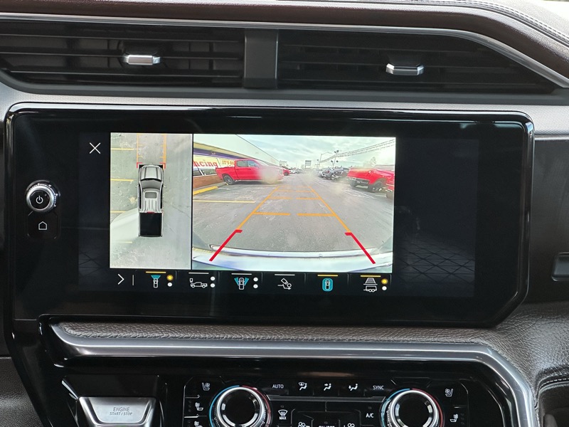 GMC Sierra 1500 4WD Crew Cab 147" Denali 2023