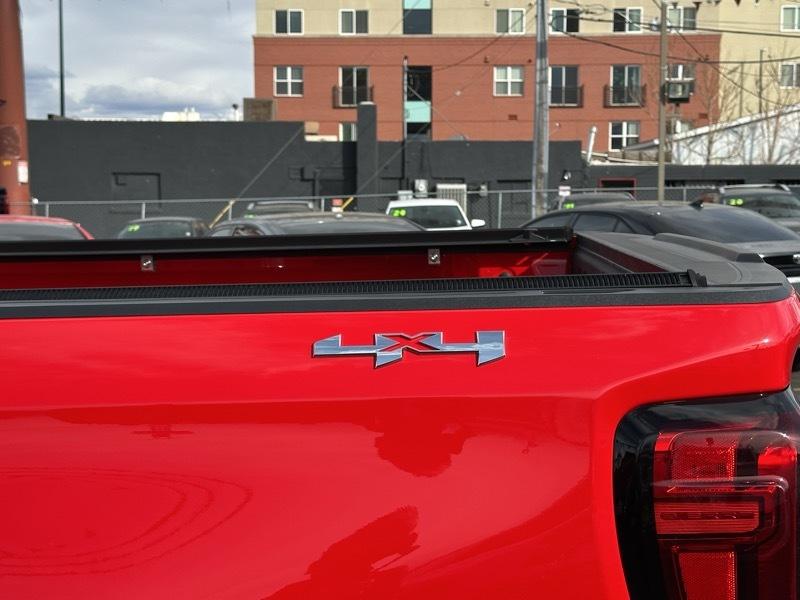 GMC Sierra 1500 4WD Reg Cab 126" Pro 2025