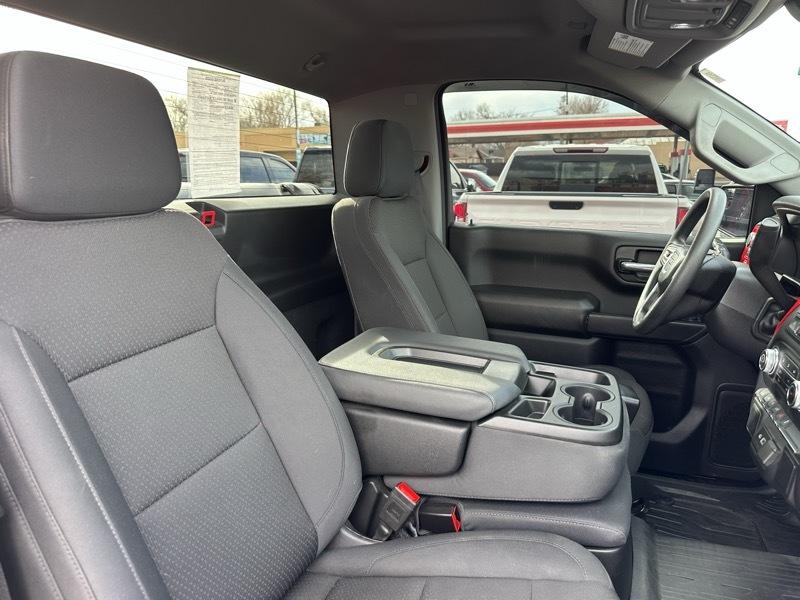 GMC Sierra 1500 4WD Reg Cab 126" Pro 2025