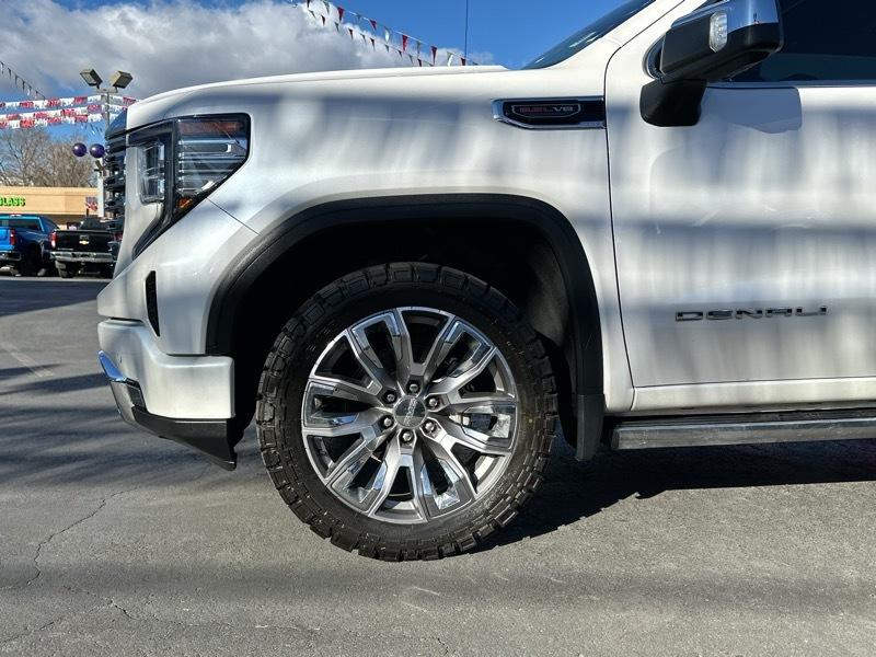 GMC Sierra 1500 4WD Crew Cab 157" Denali 2023