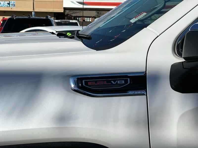 GMC Sierra 1500 4WD Crew Cab 157" Denali 2023