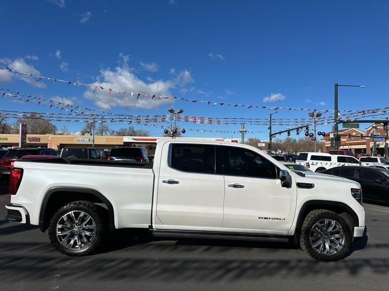 GMC Sierra 1500 4WD Crew Cab 157" Denali 2023