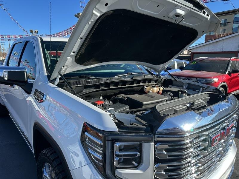 GMC Sierra 1500 4WD Crew Cab 157" Denali 2023