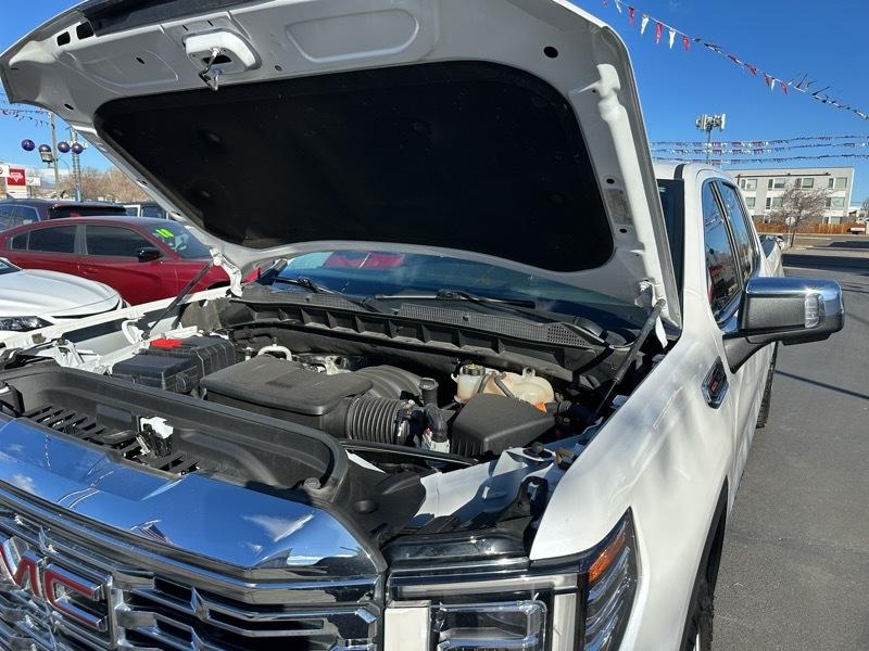 GMC Sierra 1500 4WD Crew Cab 157" Denali 2023