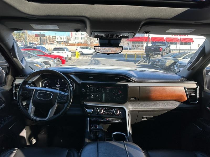 GMC Sierra 1500 4WD Crew Cab 157" Denali 2023