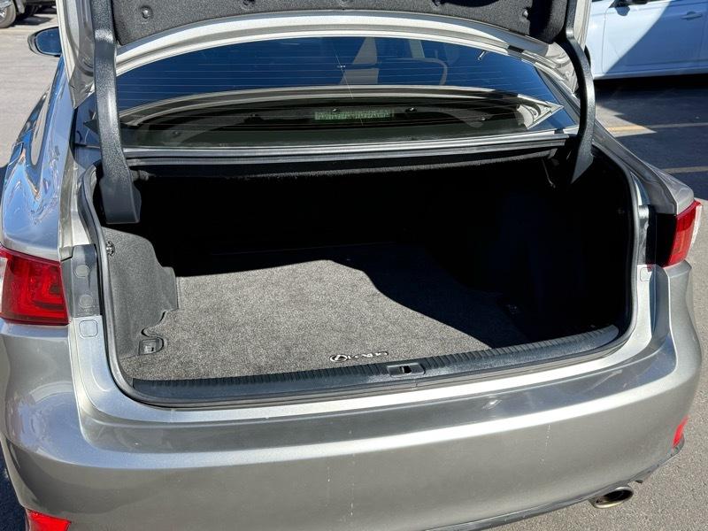 Lexus IS 300 4dr Sdn AWD 2016