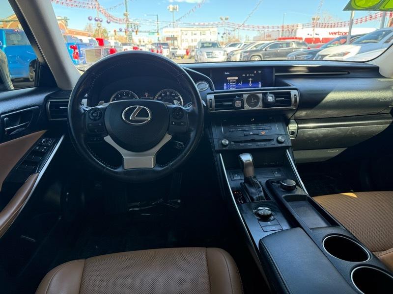 Lexus IS 300 4dr Sdn AWD 2016