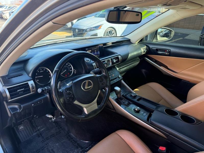 Lexus IS 300 4dr Sdn AWD 2016