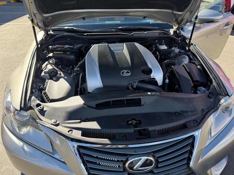 Lexus IS 300 4dr Sdn AWD 2016