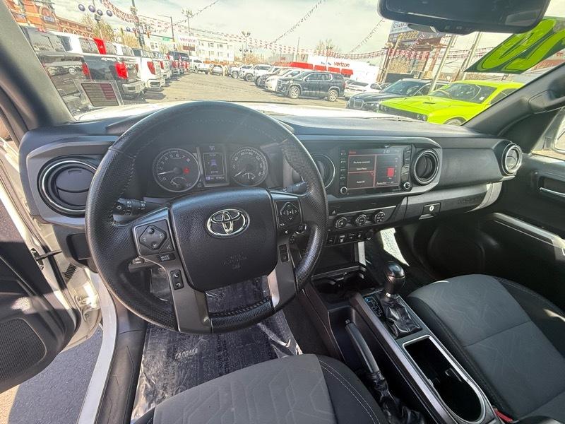 Toyota Tacoma 4WD SR5 Double Cab 5' Bed V6 AT (Natl) 2020