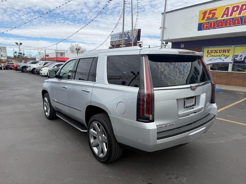 Cadillac Escalade 4WD 4dr Luxury 2019