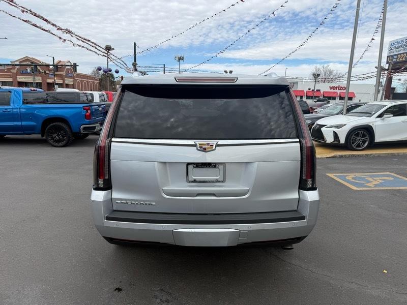 Cadillac Escalade 4WD 4dr Luxury 2019