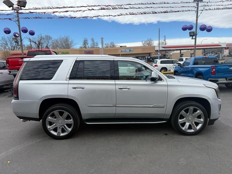 Cadillac Escalade 4WD 4dr Luxury 2019