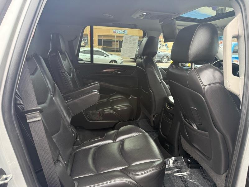 Cadillac Escalade 4WD 4dr Luxury 2019