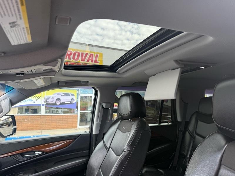 Cadillac Escalade 4WD 4dr Luxury 2019