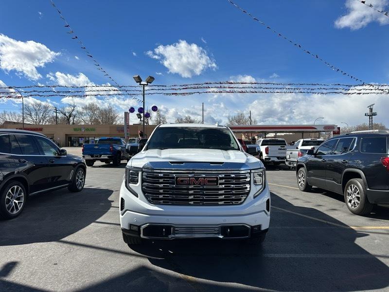 GMC Sierra 1500 4WD Crew Cab 147" Denali 2022