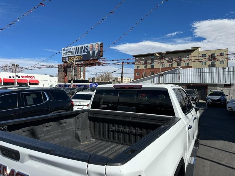 GMC Sierra 1500 4WD Crew Cab 147" Denali 2022