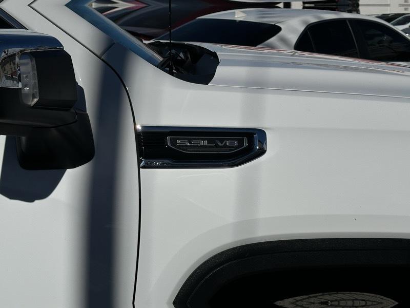 GMC Sierra 1500 4WD Crew Cab 147" Denali 2022