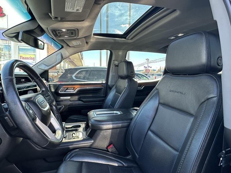 GMC Sierra 1500 4WD Crew Cab 147" Denali 2022