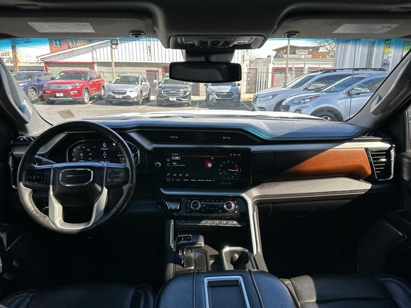GMC Sierra 1500 4WD Crew Cab 147" Denali 2022